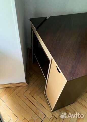 Угловой стол