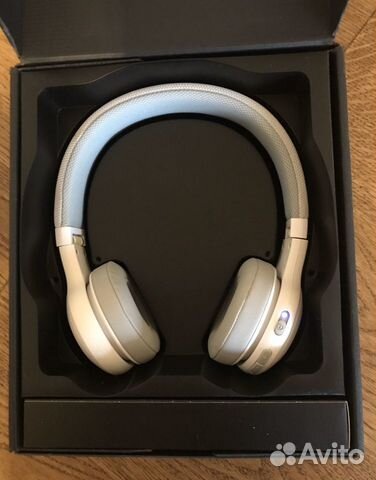 Беспроводные наушники JBL E45BT