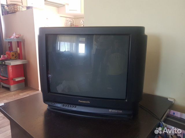 Авито телевизор в спб. Panasonic телевизор 1998 года. Телевизор 1996 Тошиба бомба. Panasonic телевизор 1996 года. Телевизор Панасоник топ дом 1996 года выпуска.