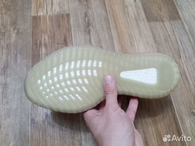 Кроссовки Adidas Yeezy Boost 350 V2 True Form Кроссовки Adidas Yeezy Boost 350 V2 True Form