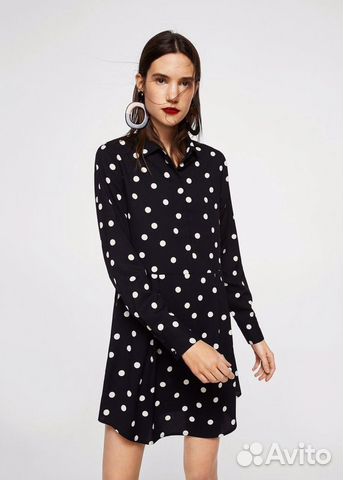 Платье в горошек Mango