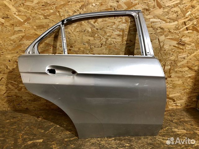 Дверь задняя правая Mercedes W212