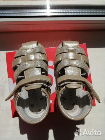 Сандалии на девочку 23р Сандалии на девочку 23р