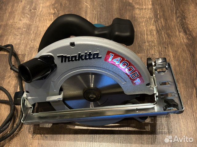 Дисковая пила Makita 5705R