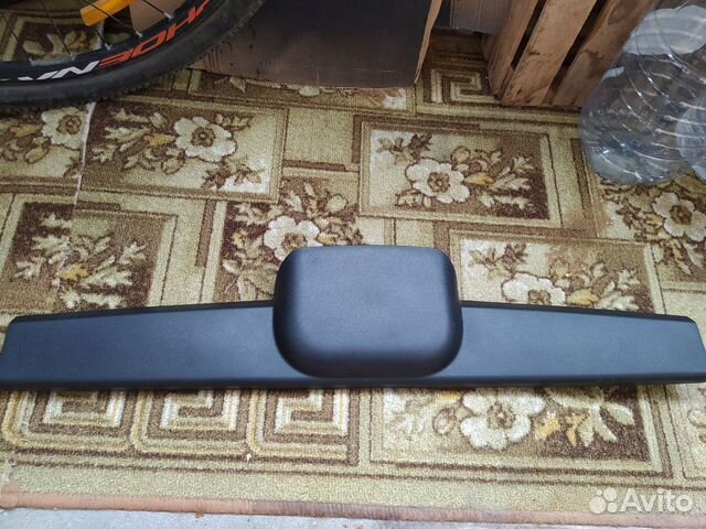 Накладка крышки багажника Мазда 3 вк хэтчбек