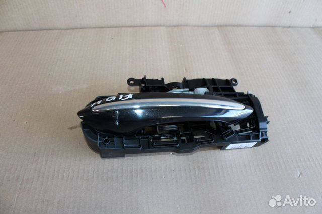 Ручка двери нaружная задняя левая BMW 5 F10 F11 Ручка двери нaружная задняя левая BMW 5 F10 F11