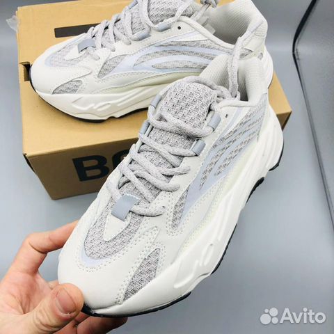 Кроссовки Adidas Yeezy Boost 700 серые Кроссовки Adidas Yeezy Boost 700 серые