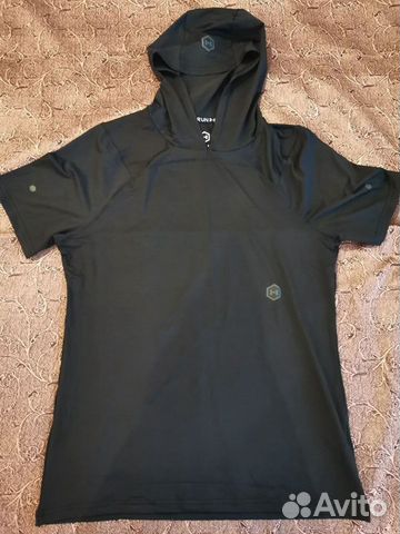 Футболки с капюшоном Under Armour Футболки с капюшоном Under Armour
