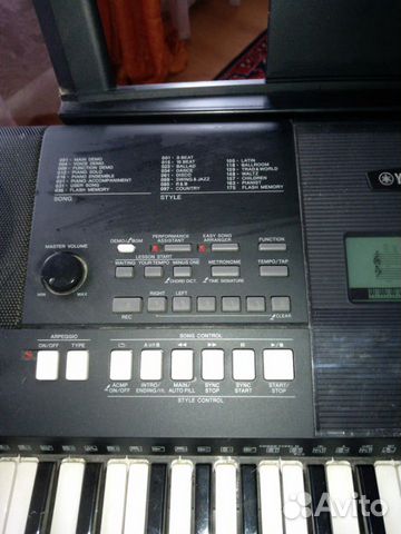 Синтезатор Yamaha PSR E423 Синтезатор Yamaha PSR E423