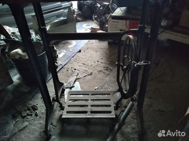 Стол для швейной машинки