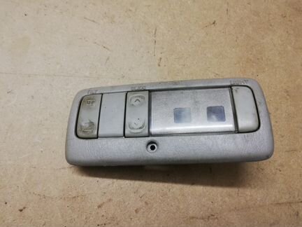 Плафон салона под люк Pontiac Vibe 2002-2007