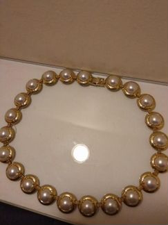Ожерелье с позолотой в 24 карата и жемчугом