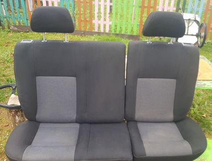 Продам задние сидения golf4