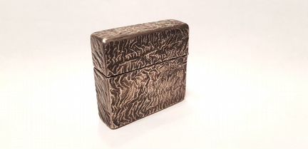 Старинная кремневая зажигалка