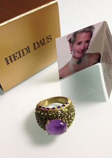 Кольцо Heidi Daus с аметистом и кристаллами