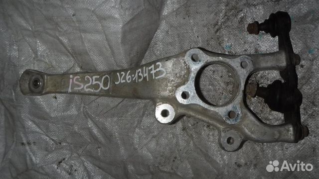 Кулак поворотный передний правый Lexus IS 200/220