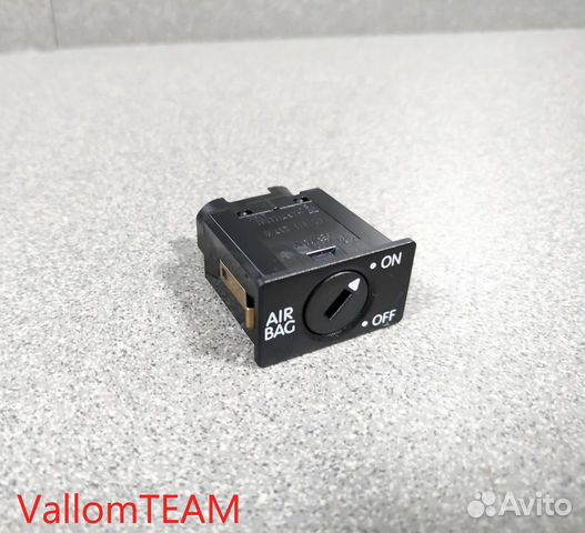 Лот T117 Выключатель AirBag VW Touareg