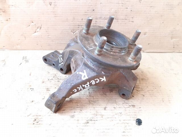 Кулак поворотный перед. правый Mazda Xedos 6