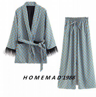 Шелковый костюм