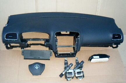 Торпедо панель приборов Volkswagen Golf 6