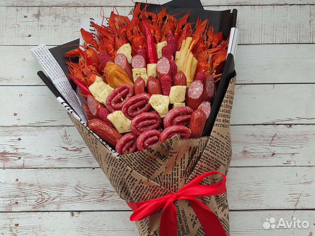 Мужские букеты, букет из раков, колбасный букет