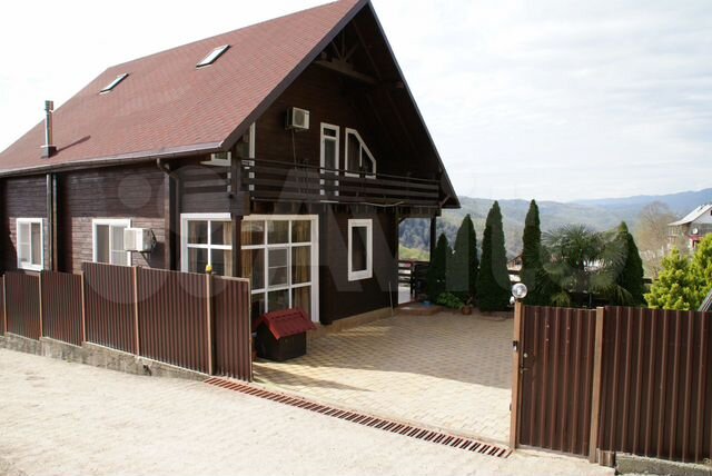 Коттедж 309 м² на участке 7,5 сот.