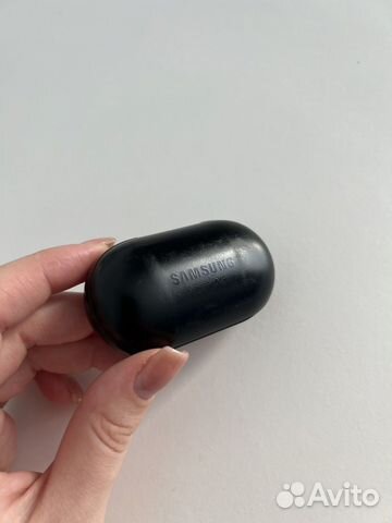 Беспроводные наушники samsung buds