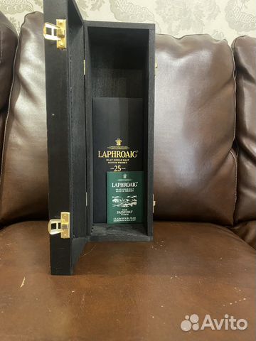 Пустая коробка от виски