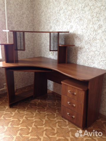 Продается стол для компьютера