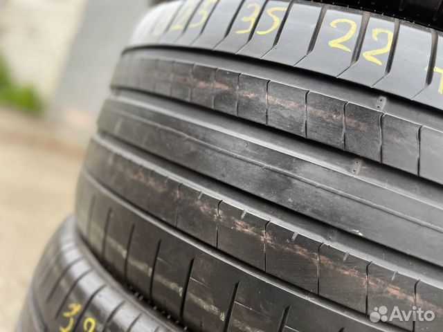 Pirelli P Zero PZ4 285/40 R22 и 325/35 R22