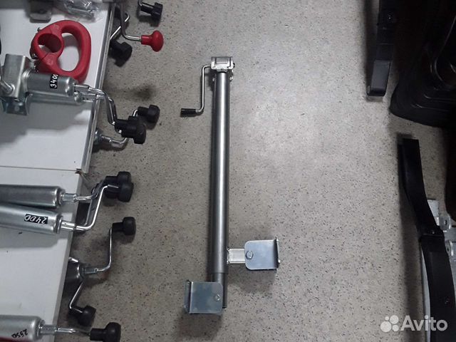 Домкрат для прицепа самосвала