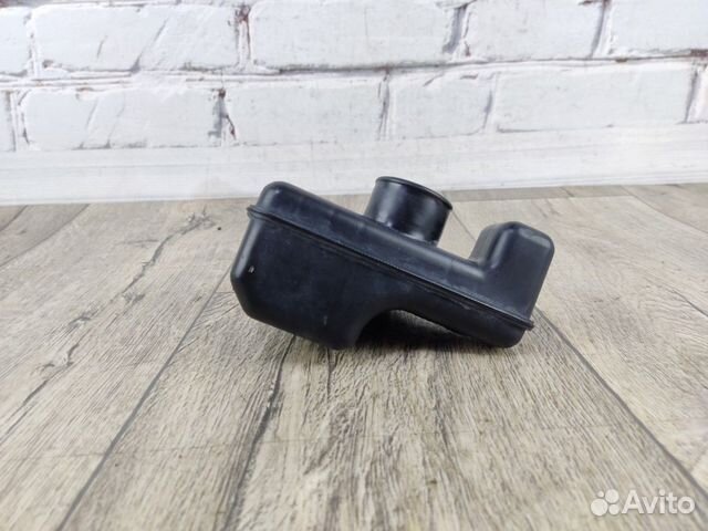 Резонатор воздушного фильтра Carina E 1992-1997