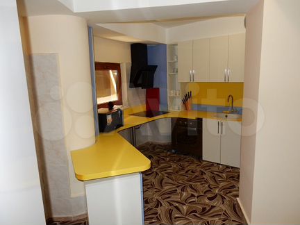 3-к. квартира, 90 м², 1/5 эт.