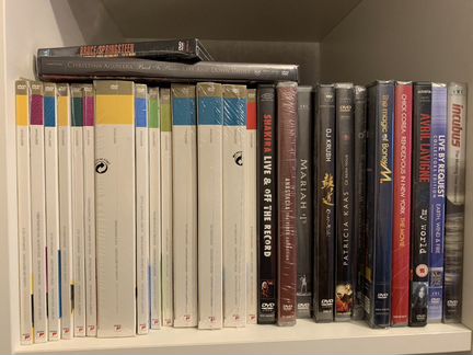 Музыка и фильмы на CD, DVD, Blu-ray