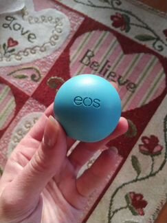EOS культовый бальзам для губ, США