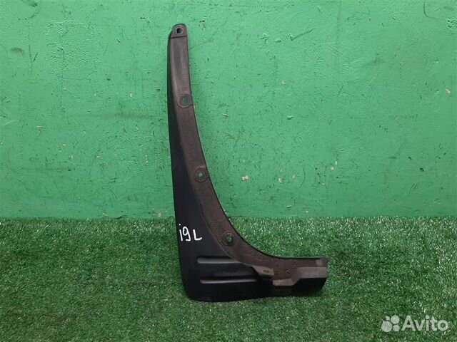 Брызговик передний левый Toyota RAV4 A2 2003