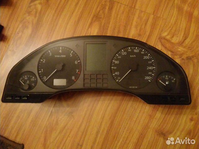 Щиток приборов на Ауди А8 4.2i 1996 г.в