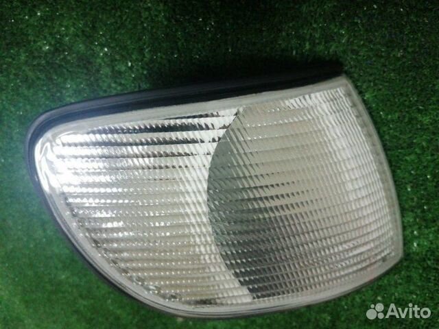 Указатель поворота передний правый Audi A6 (C4)