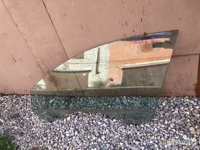 Стекло передней левой двери Audi A6 C6