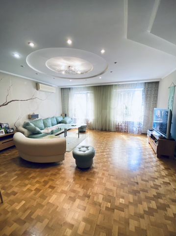 4-к. квартира, 171 м², 1/5 эт.