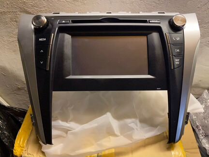 Штатная магнитола на toyota camry 55