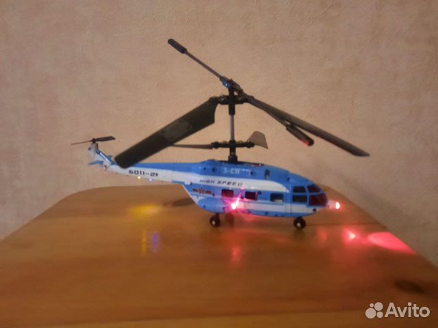 Радиоуправляемый вертолет
