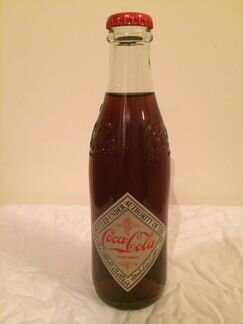 Бутылка Coca-Cola в винтажном стиле