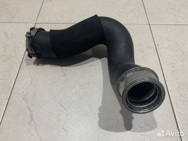 Патрубок интеркулера VW Touareg GP / Audi Q7 4L