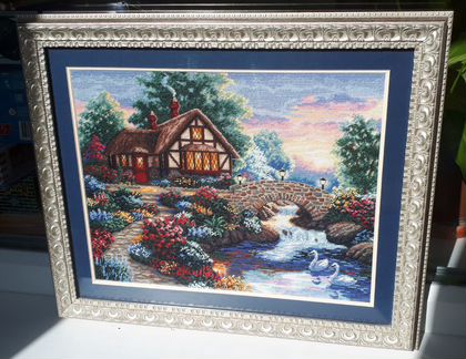 Картины, вышитые крестиком и бисером