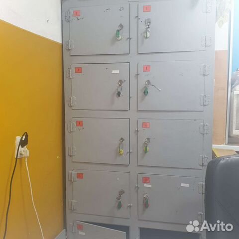 Сейф на 10 ячеек