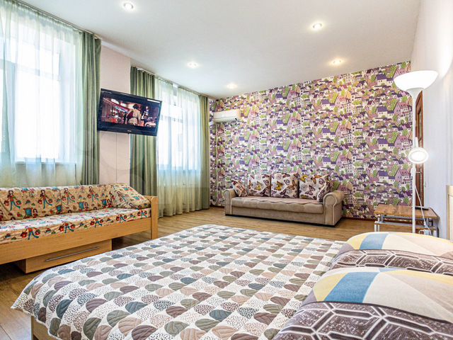 2-к. квартира, 80 м², 2/4 эт.
