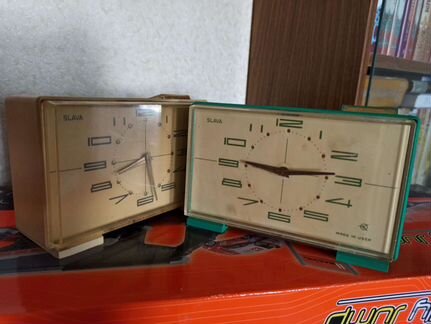Часы будильники настольные СССР