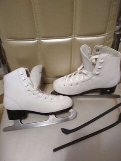 Коньки фигурные детские размер 33/34
