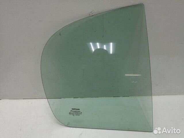 Стекло двери (форточка) заднее правое Nissan